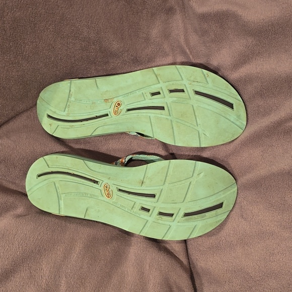 Chaco womens  size 12 flip flops sandal thongs Aztec print - Picture 3 of 3